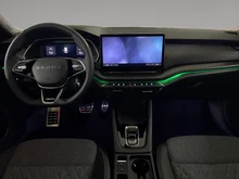 Škoda Octavia Combi Sportline TDI DSG in Alaska-Weiß