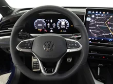 VW Passat Variant Sport TDI DSG in Reef Blue Metallic