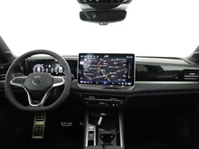 VW Passat Variant Sport TDI DSG in Reef Blue Metallic
