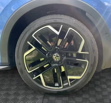 VW T-Roc R-Line eTSI DSG in Celestial Blue Dach Black Uni