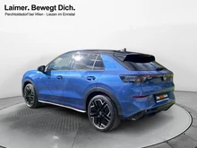 VW T-Roc R-Line eTSI DSG in Celestial Blue Dach Black Uni