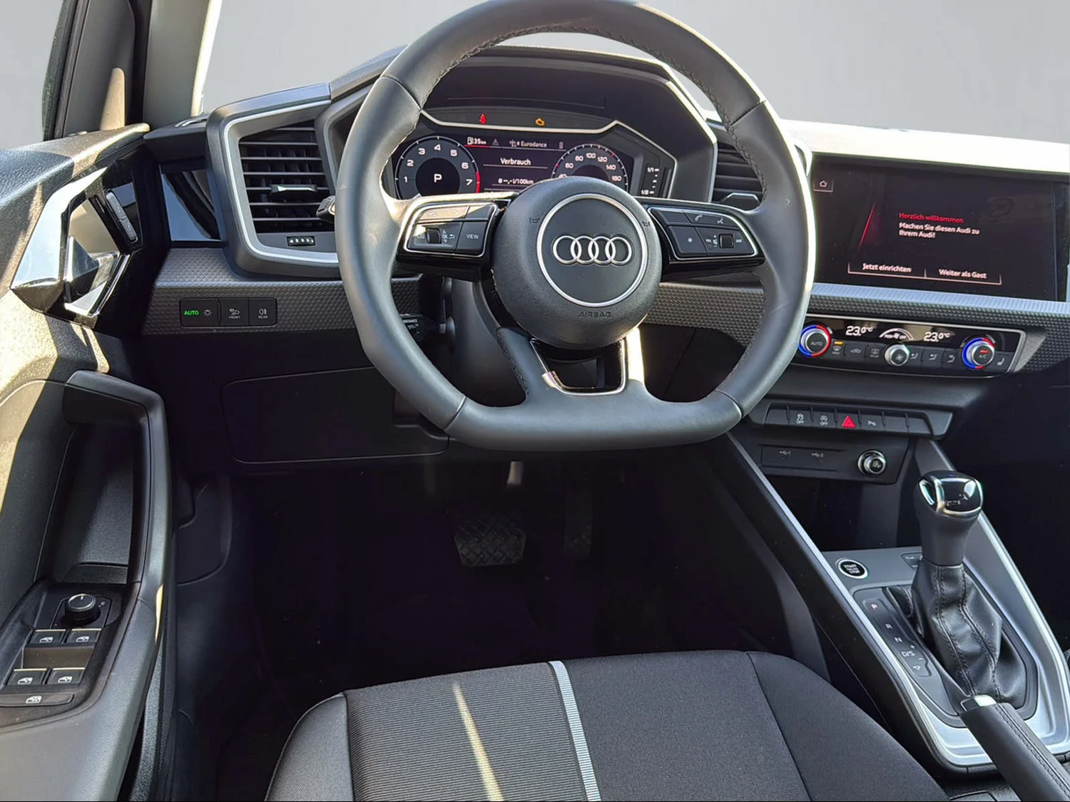 Bild eines A1 allstreet 30 TFSI intense