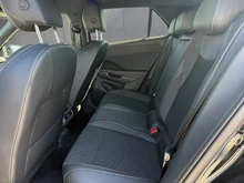 VW T-Roc R-Line eTSI DSG in Grenadillschwarz Metallic