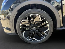 VW T-Roc R-Line eTSI DSG in Grenadillschwarz Metallic