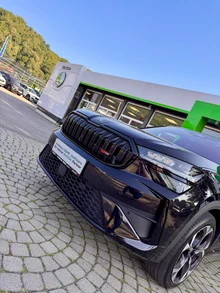 Škoda Kodiaq RS 4x4 TSI DSG in Black-Magic Perleffekt
