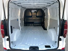 VW Kastenwagen Transporter Kastenwagen LR TDI in Clear White