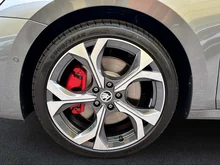 Škoda Octavia Combi RS in Graphit-Grau Metallic