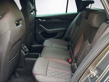 Škoda Octavia Combi RS in Graphit-Grau Metallic