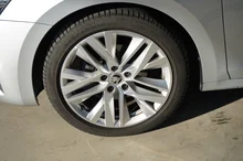 Škoda Octavia Combi Selection TDI DSG in Brillant-Silber Metallic