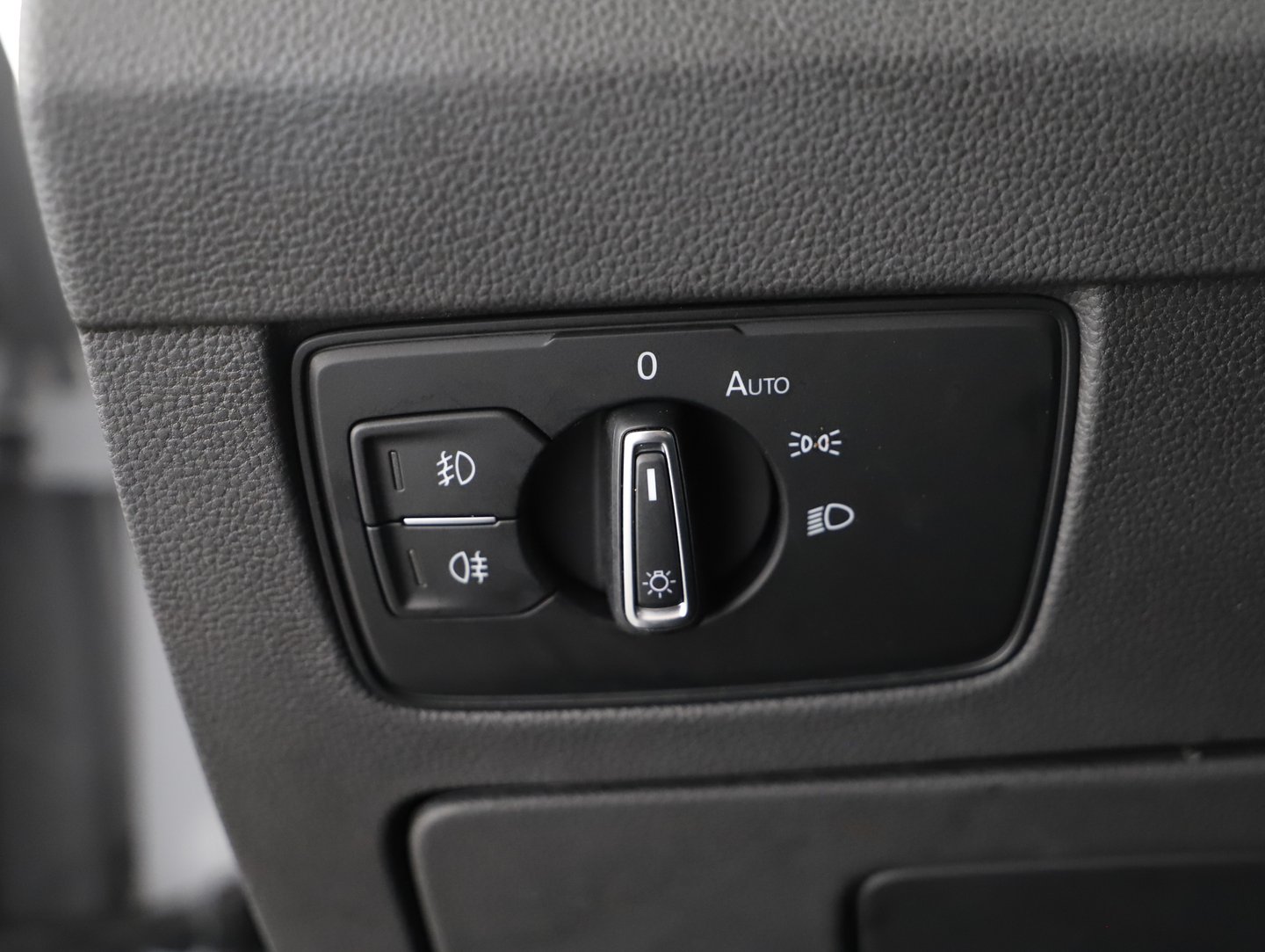 VW Passat Variant Business TDI DSG | Bild 8 von 22