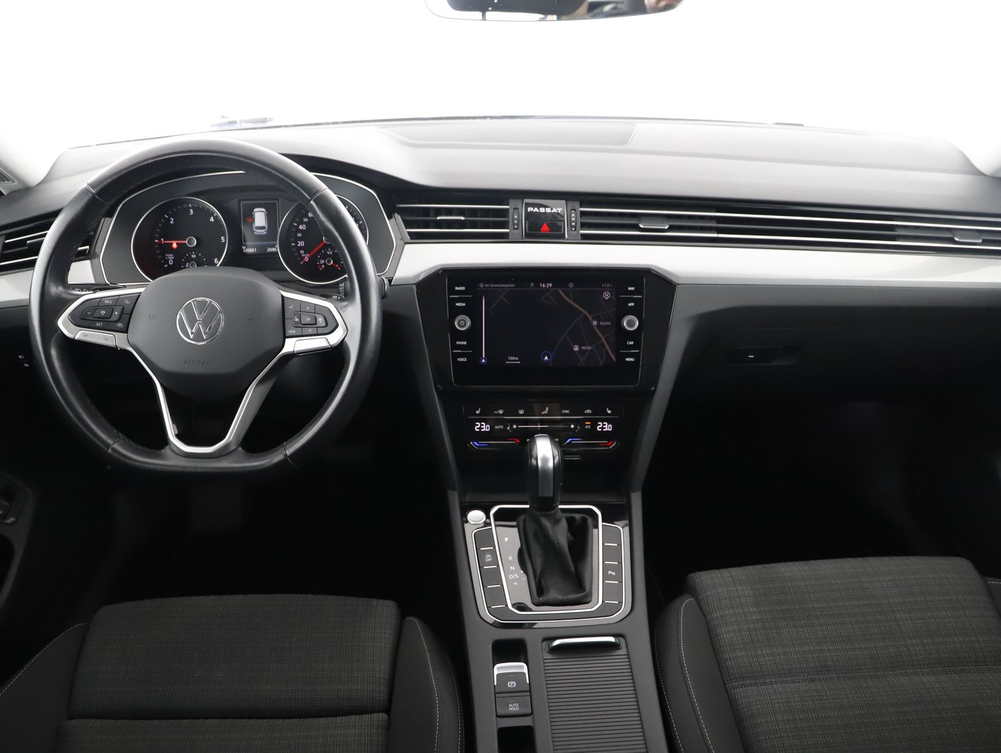 VW Passat Variant Business TDI DSG | Bild 17 von 22