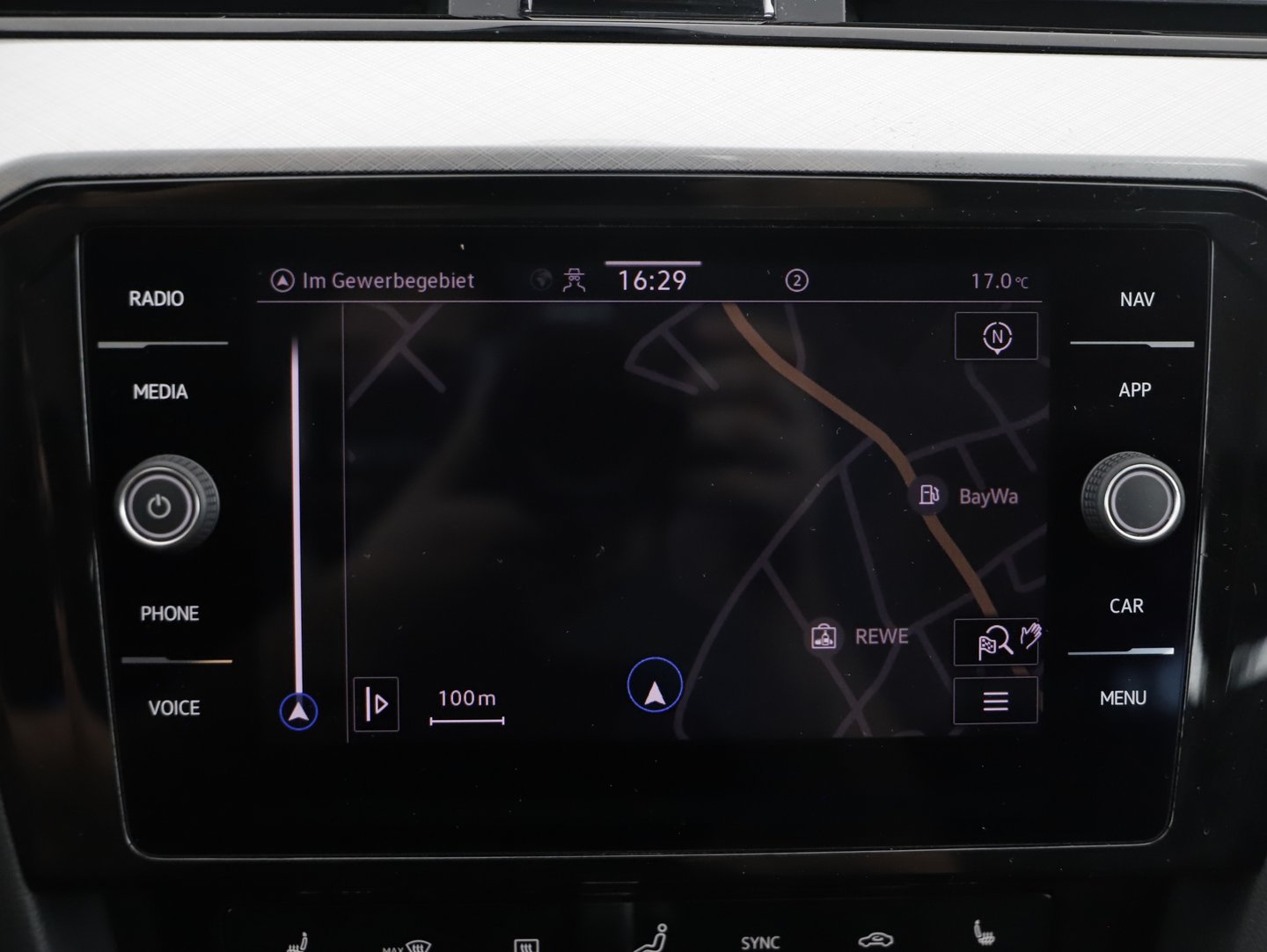 VW Passat Variant Business TDI DSG | Bild 16 von 22