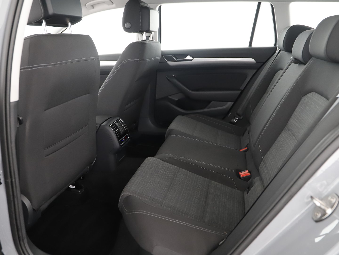VW Passat Variant Business TDI DSG | Bild 18 von 22