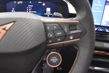 CUPRA Terramar e-HYBRID 204 PS DSG in Nacht-Schwarz Metallic