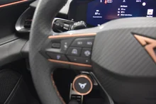 CUPRA Terramar e-HYBRID 204 PS DSG in Nacht-Schwarz Metallic