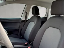 SEAT Arona Reference Edition 1.0 TSI in Candy-Weiß