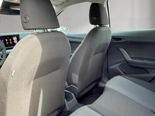 SEAT Arona Reference Edition 1.0 TSI in Candy-Weiß