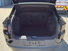 VW ID.4 Pro 4MOTION 220 kW Business -77 kWh in Grenadillschwarz Metallic