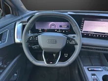 Audi Q4 e-tron quattro performance in Kieselgrau