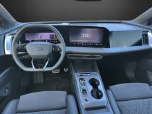 Audi Q4 e-tron quattro performance in Kieselgrau