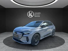 Audi Q4 e-tron quattro performance in Kieselgrau