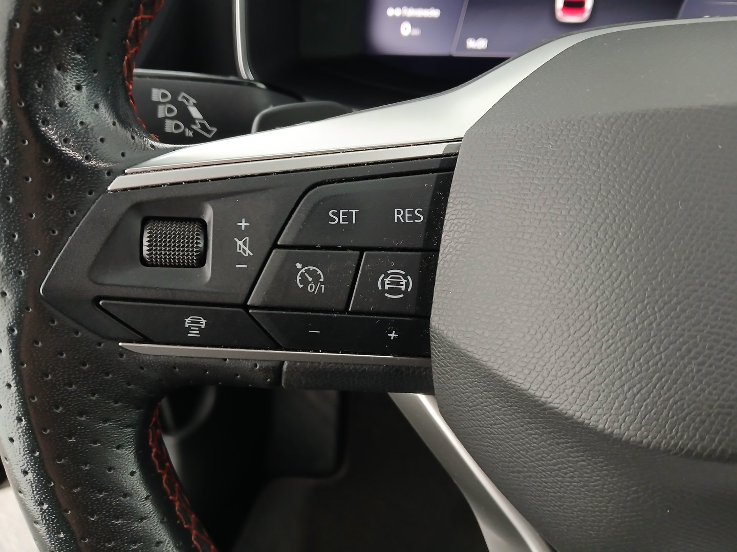 SEAT Leon SP Kombi FR 2.0 TDI DSG 4Drive | Bild 17 von 35