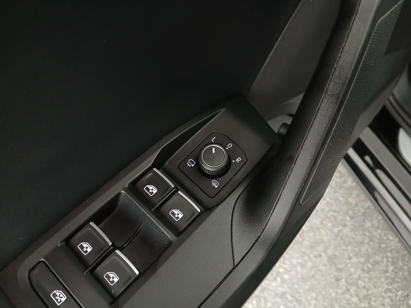 SEAT Leon SP Kombi FR 2.0 TDI DSG 4Drive | Bild 11 von 35