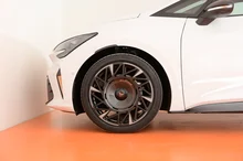 CUPRA Born VZ 79/84 240kW/326PS in Nevada-Weiß Metallic