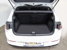VW Golf R-Line TDI DSG in Oryxweiß Perlmutteffekt