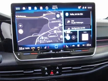 VW Golf R-Line TDI DSG in Oryxweiß Perlmutteffekt