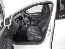 VW Golf R-Line TDI DSG in Oryxweiß Perlmutteffekt
