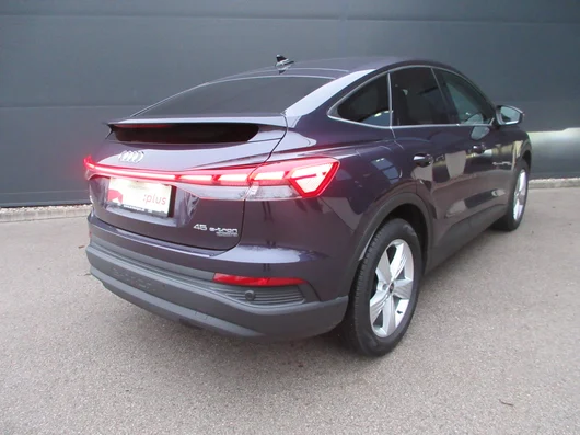 Bild eines Q4 Sportback 45 e-tron quattro