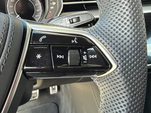 Audi A8 60 TFSI e quattro Lang in mythosschwarz metallic