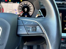 Audi A3 Sportback 30 TFSI intense in brillantschwarz