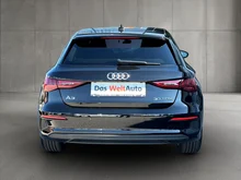 Audi A3 Sportback 30 TFSI intense in brillantschwarz