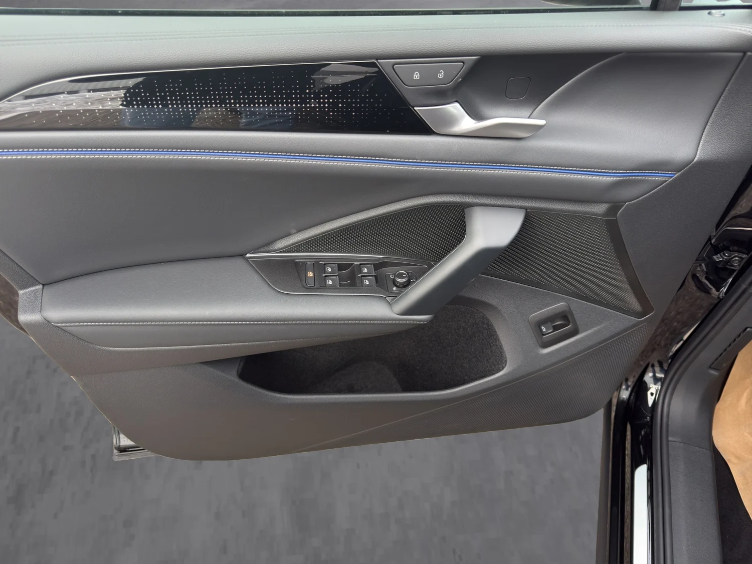 Bild eines VW Tiguan R-Line TDI DSG