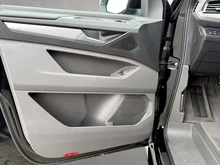 VW Multivan Style ÜH eHybrid 180 kW 4MOTION in Grenadillschwarz