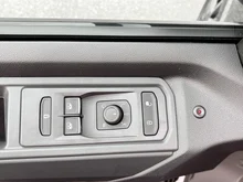 VW Multivan Style ÜH eHybrid 180 kW 4MOTION in Grenadillschwarz