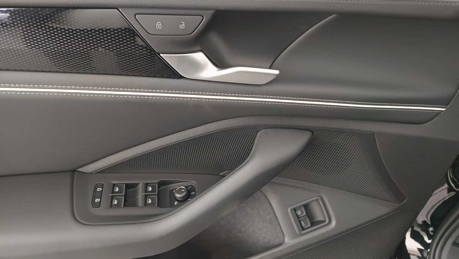 Bild eines VW Passat Variant Business eHybrid 150kW