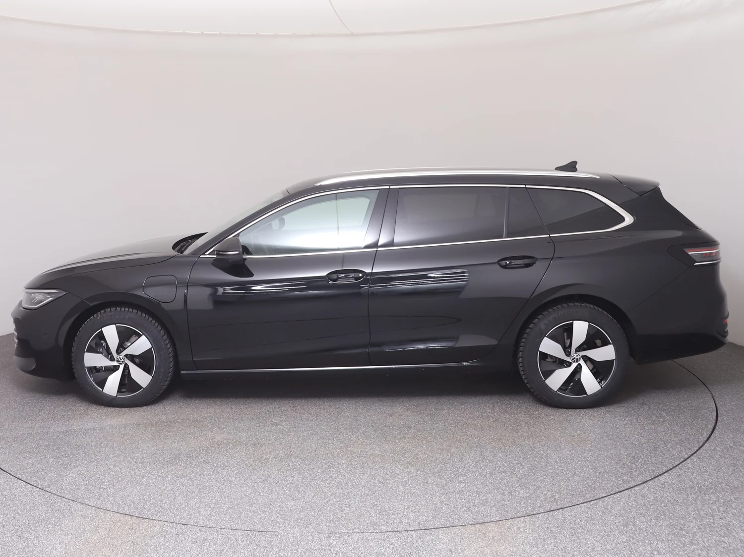 Bild eines VW Passat Variant Business eHybrid 150kW