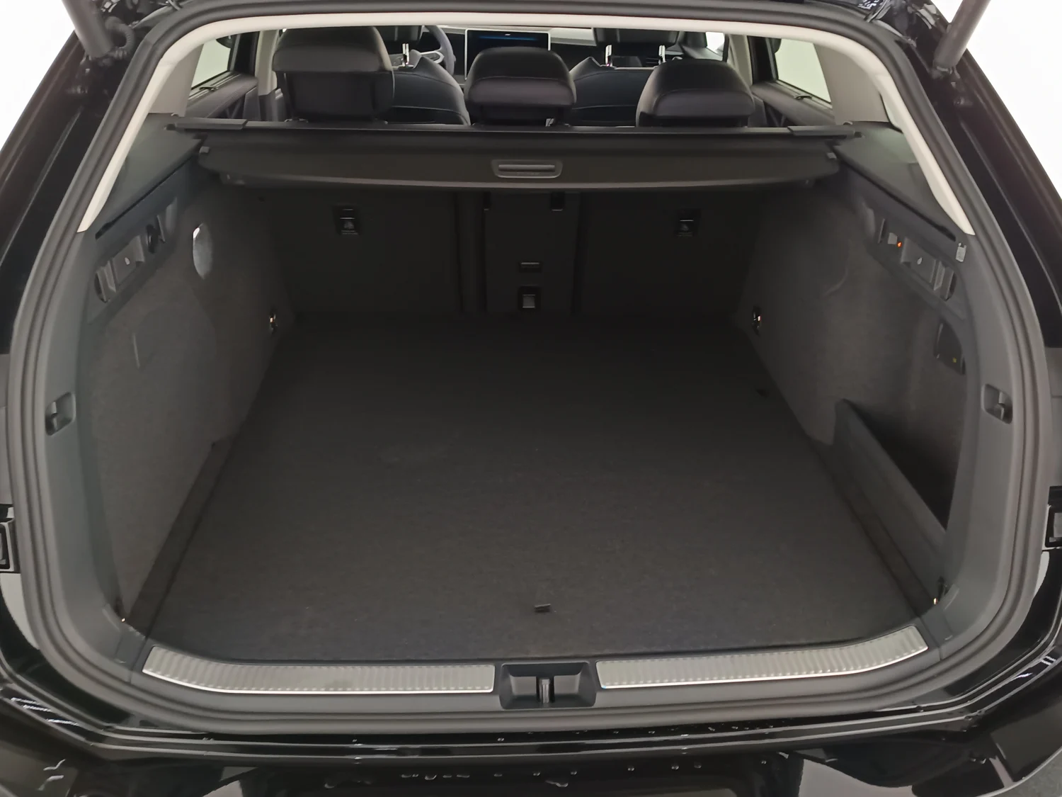 Bild eines VW Passat Variant Business eHybrid 150kW