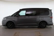 VW California Multivan California eHybrid 180 kW 4M in Indiumgrau Met./Dach Deepblack Perleff.