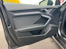 Audi A3 Sportback 30 TFSI S line exterieur in Daytonagrau Perleffekt