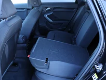 Audi A3 Limousine 35 TFSI advanced in 0E Mythosschwarz Metallic