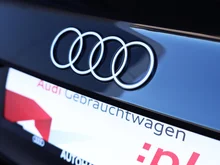 Audi A3 Limousine 35 TFSI advanced in 0E Mythosschwarz Metallic