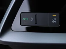 Audi A3 Limousine 35 TFSI advanced in 0E Mythosschwarz Metallic