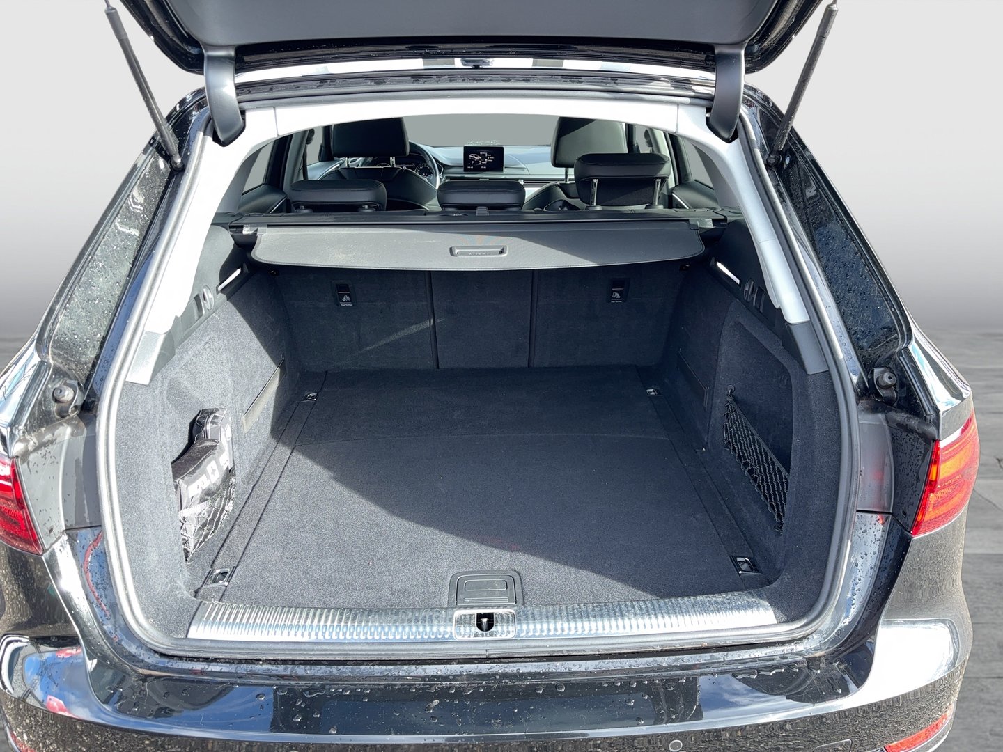 Audi A4 Avant 2.0 TDI Sport | Bild 24 von 29