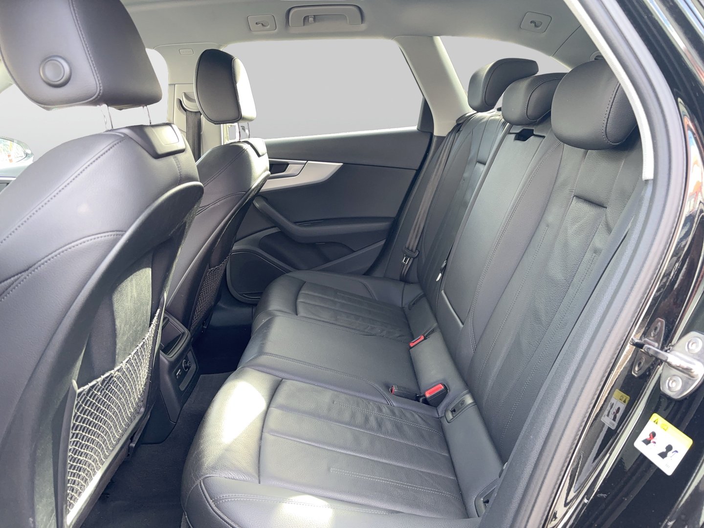 Audi A4 Avant 2.0 TDI Sport | Bild 23 von 29