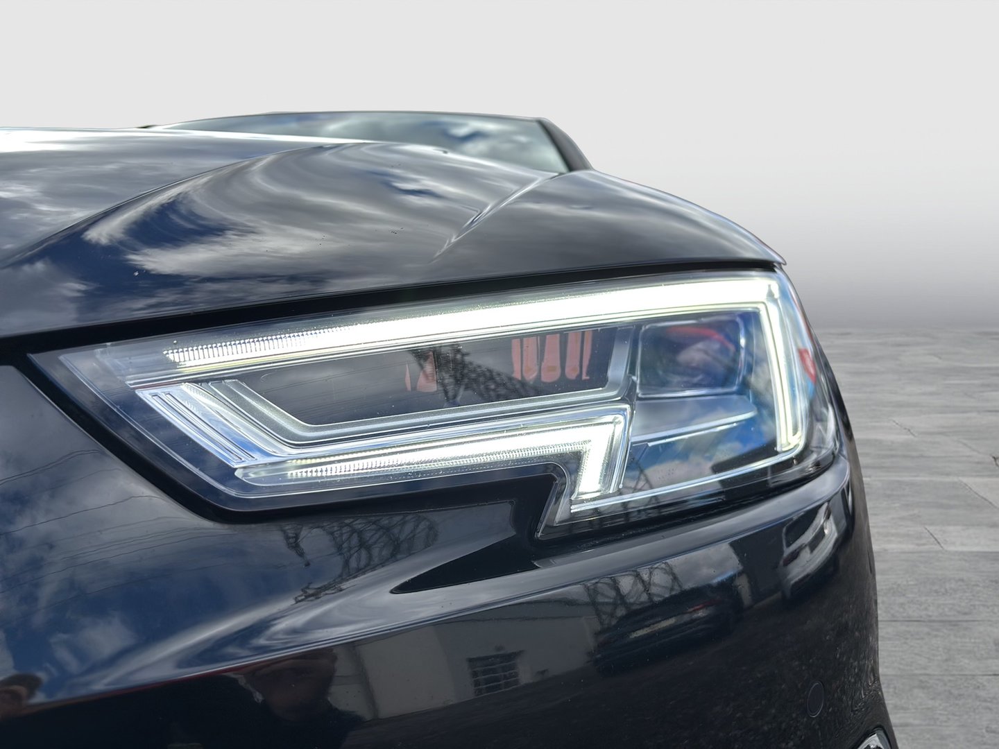 Audi A4 Avant 2.0 TDI Sport | Bild 27 von 29