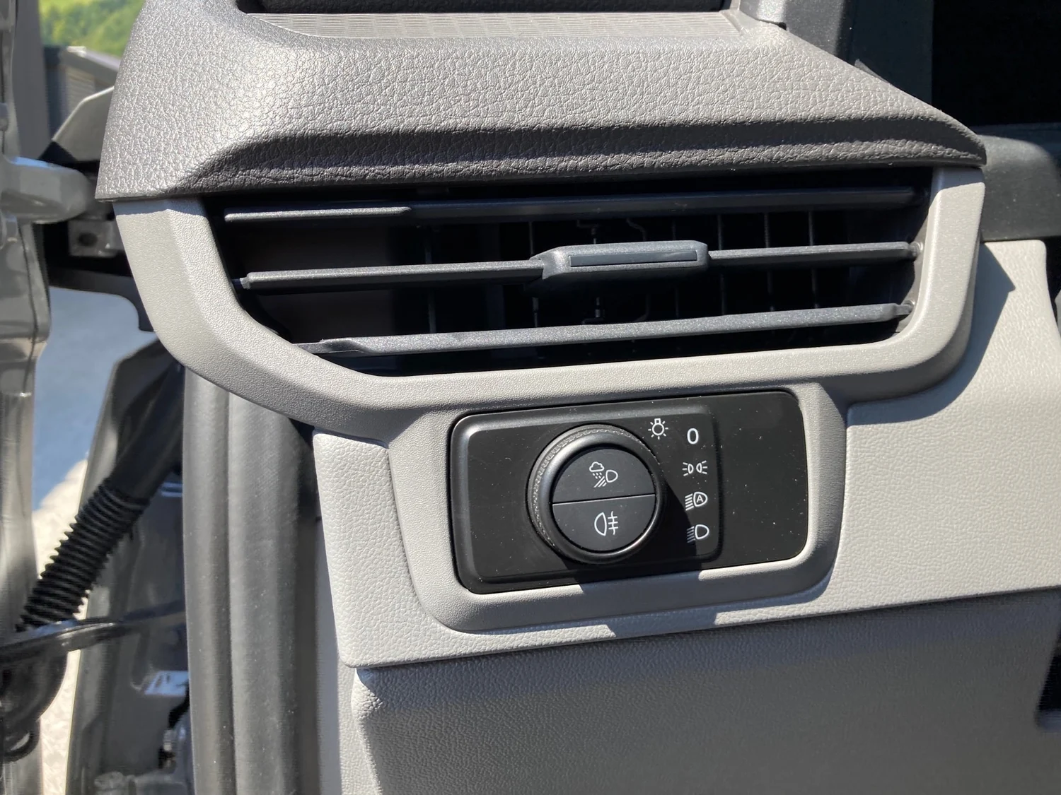 Bild eines VW Transporter Kombi LR TDI 4MOTION